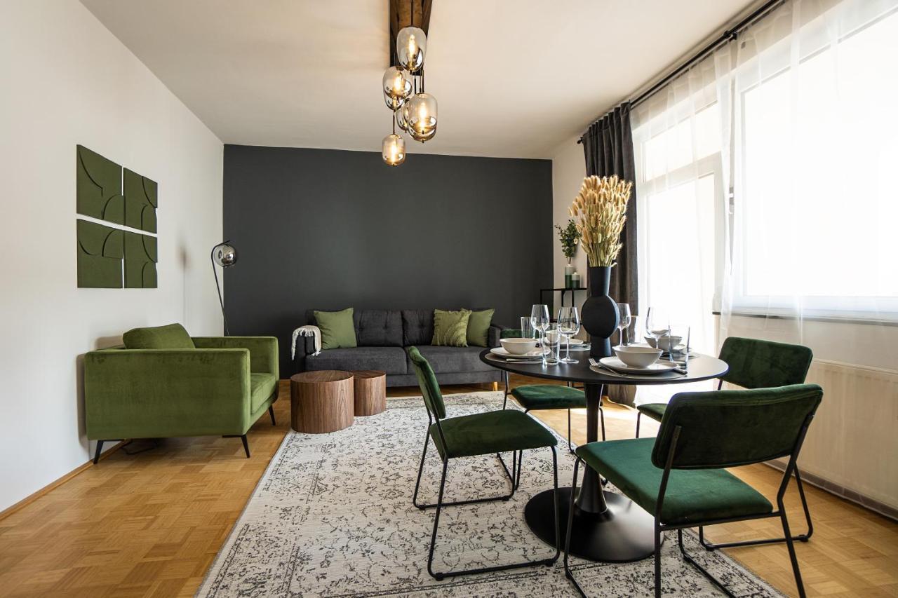 Bright Stylish With A Huge Terrace In A Location Appartement Wenen