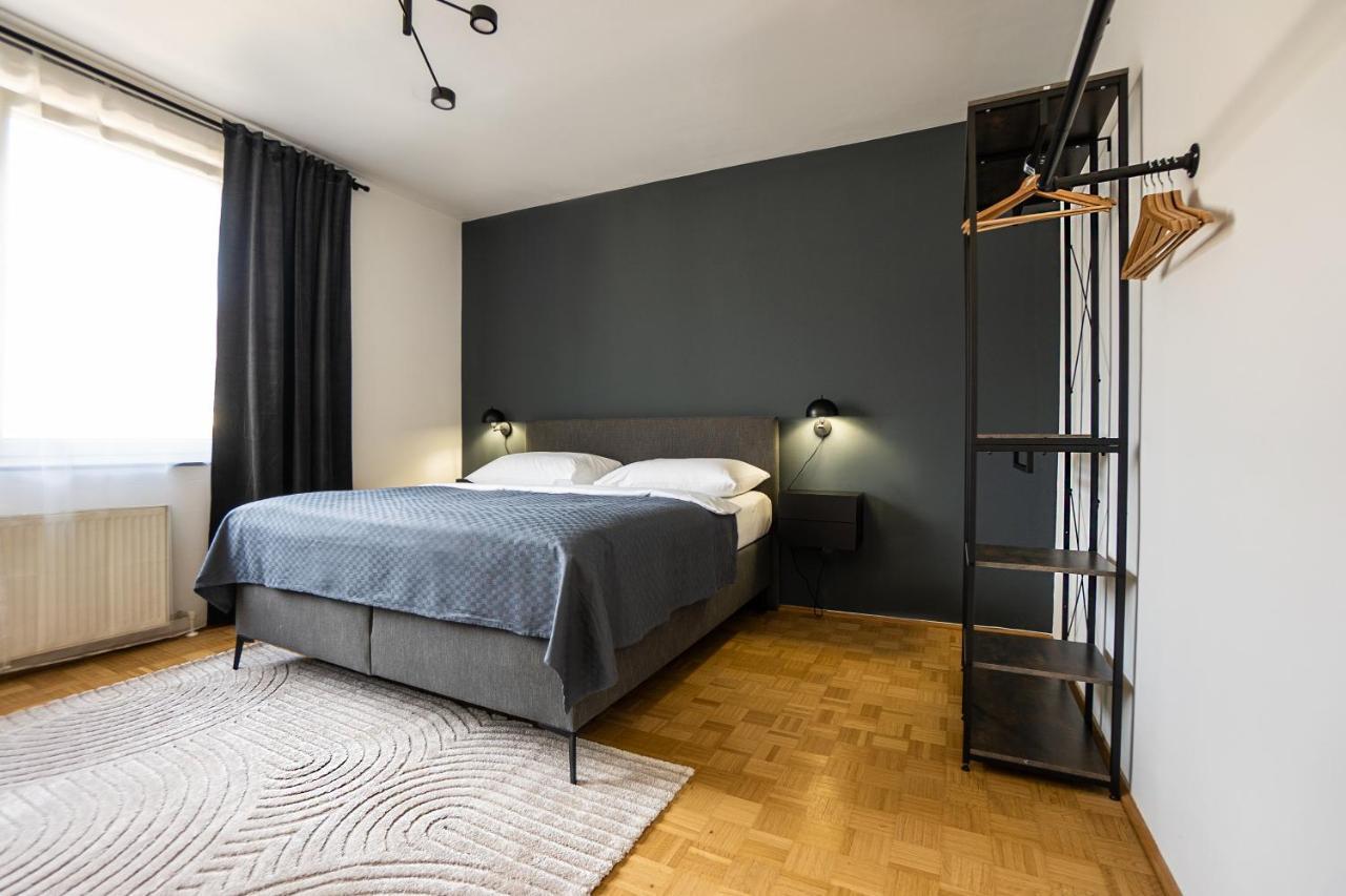 Bright Stylish With A Huge Terrace In A Location Appartement