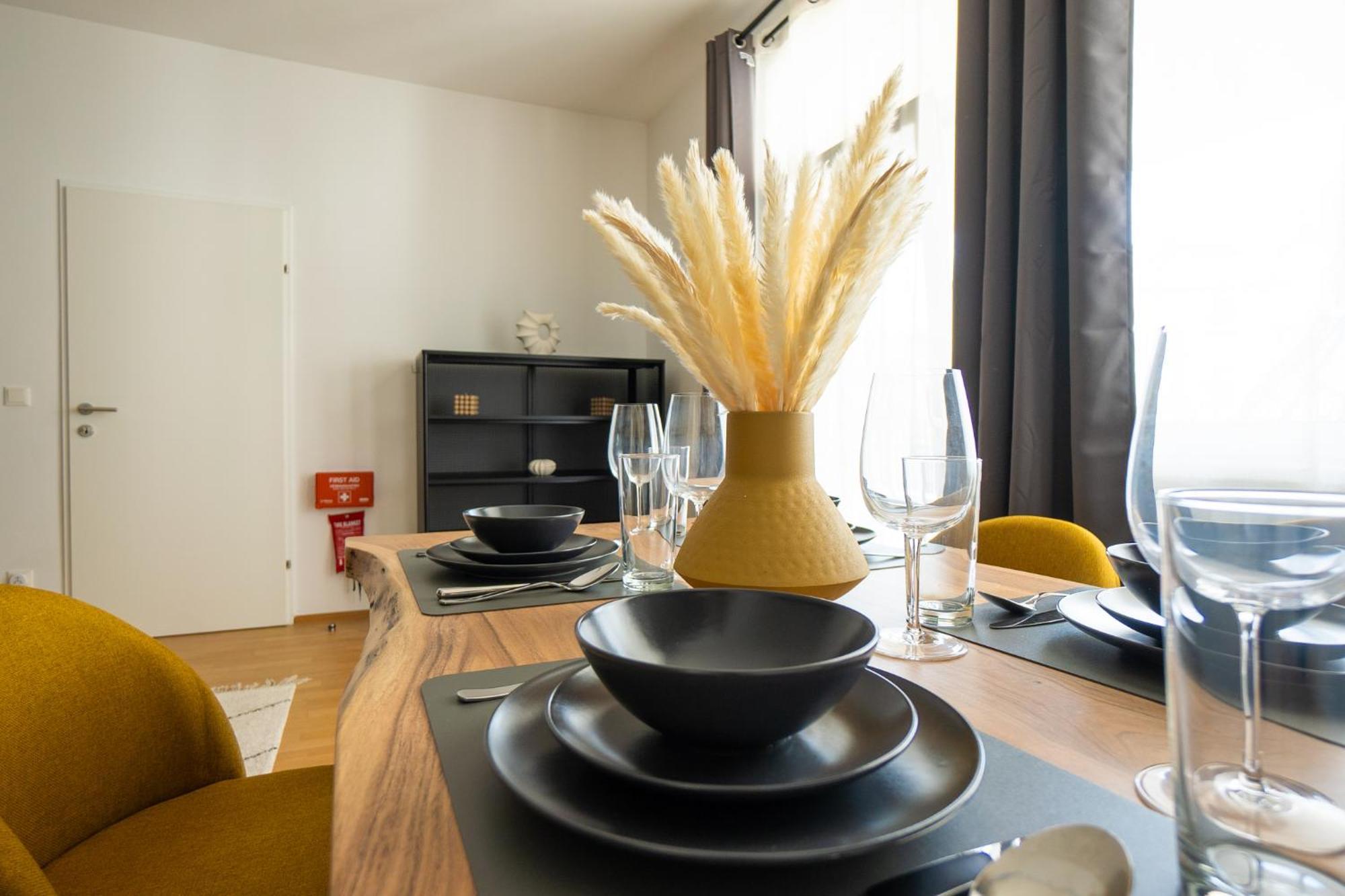 Bright Stylish With A Huge Terrace In A Location Appartement *
