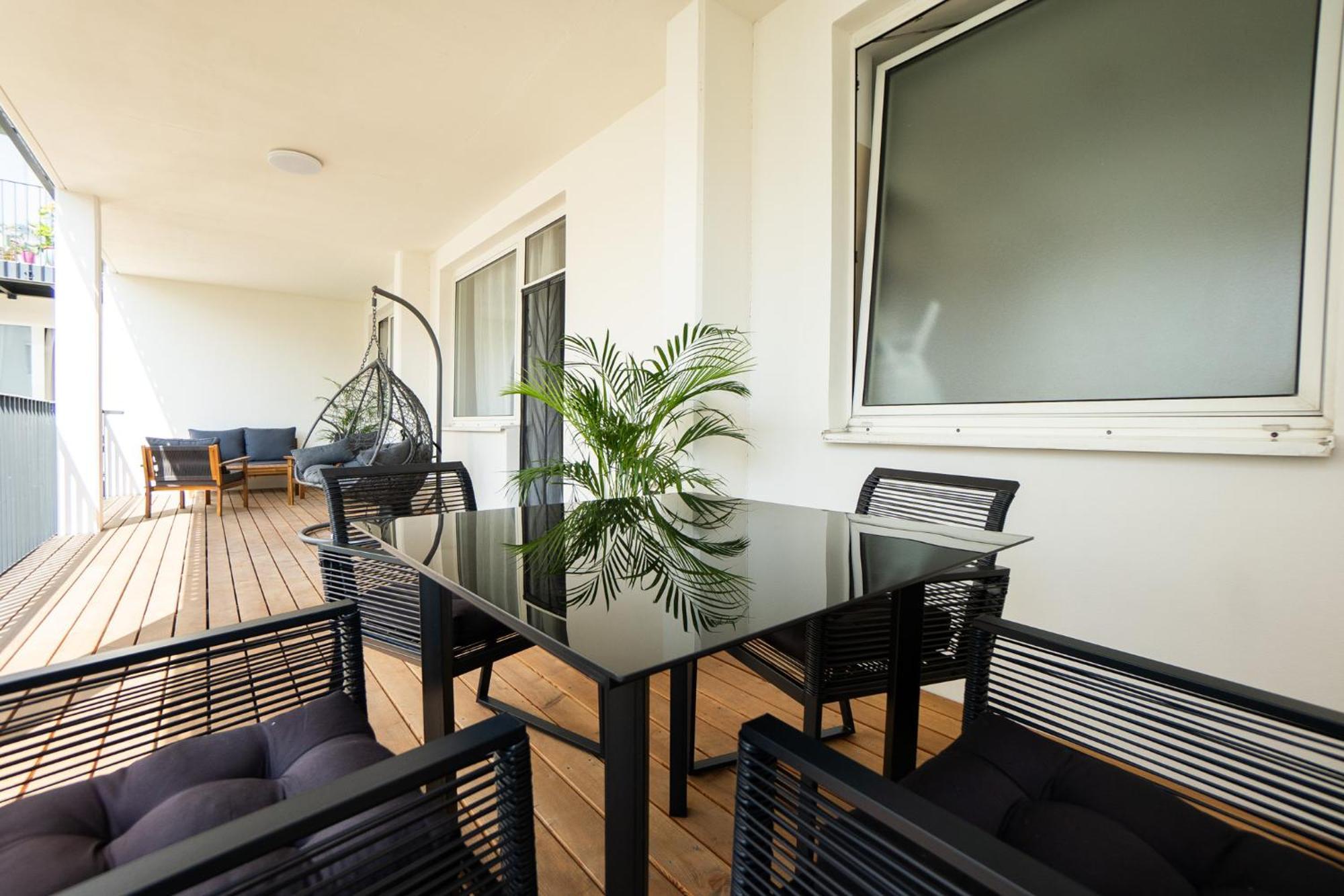 Bright Stylish With A Huge Terrace In A Location Appartement *