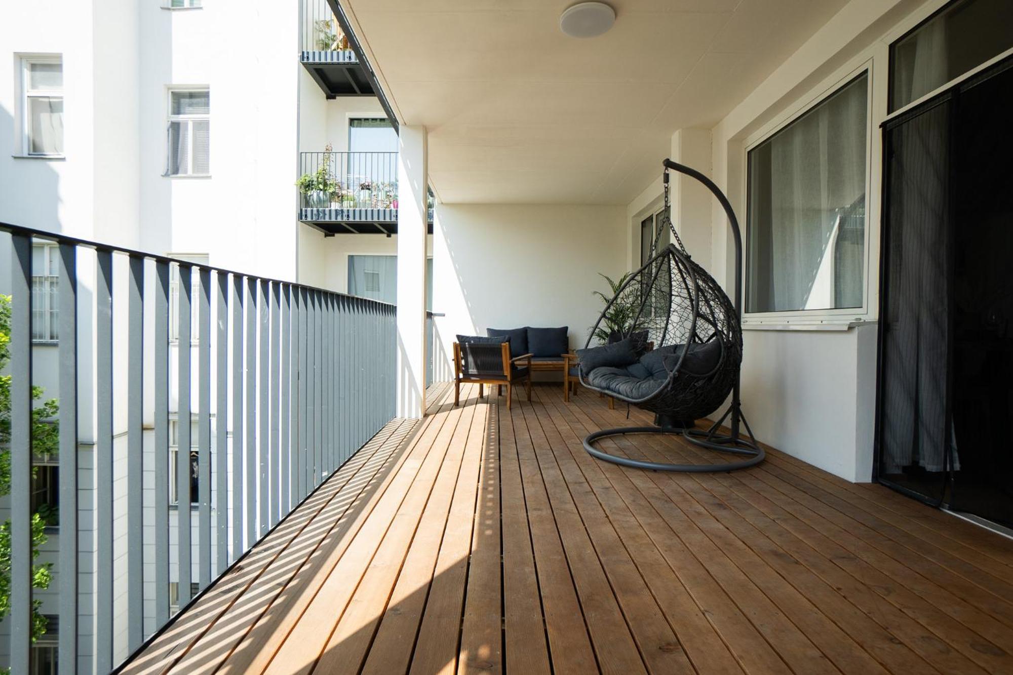 Bright Stylish With A Huge Terrace In A Location Appartement *