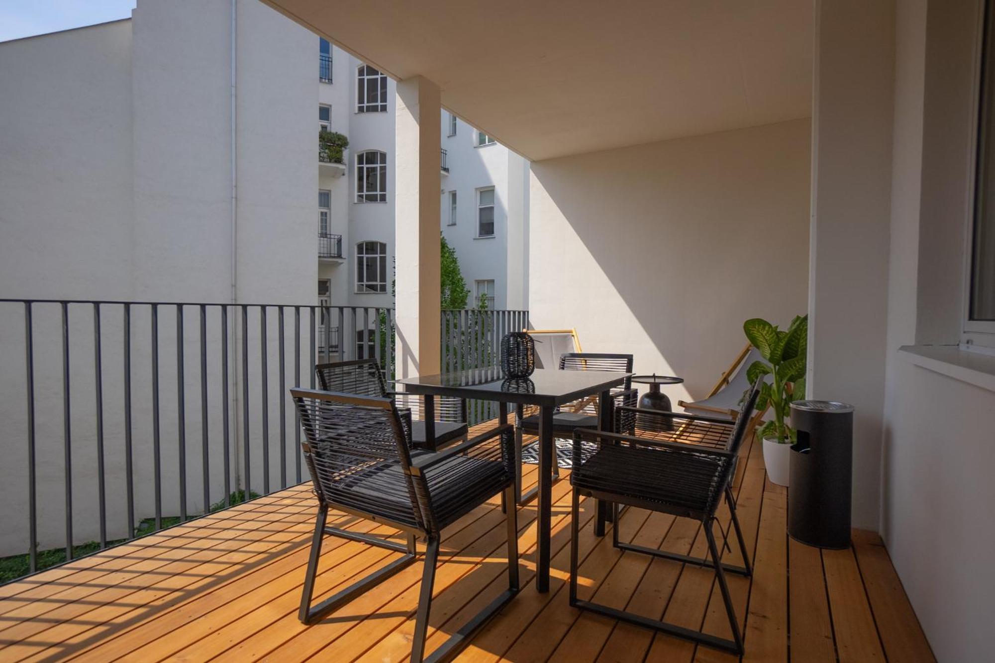 Appartement Bright Stylish With A Huge Terrace In A Location Wenen